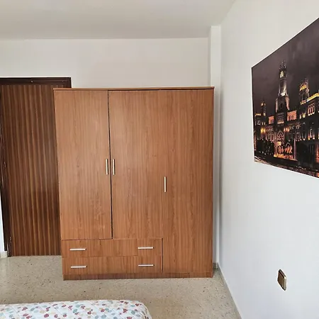 Preciosa Centro Enfrente El Corte Ingles Estacion De Tren Y Metro La Mejor Zona De Casco Antiguo Homestay *