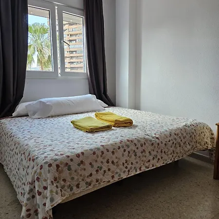 Preciosa Centro Enfrente El Corte Ingles Estacion De Tren Y Metro La Mejor Zona De Casco Antiguo Homestay Malaga